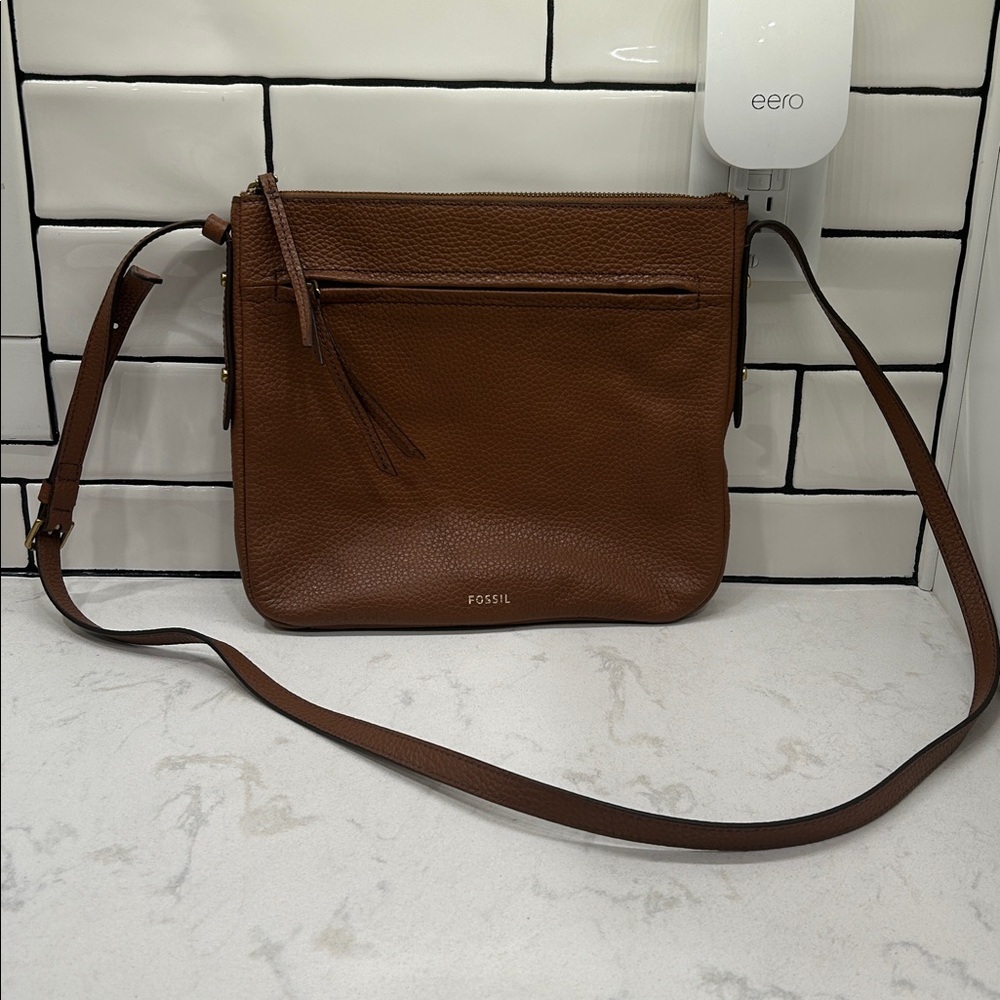 Fossil Gemma Brown Pebbled Leather Tan Strap & Accents Zip-Top Crossbody Bag